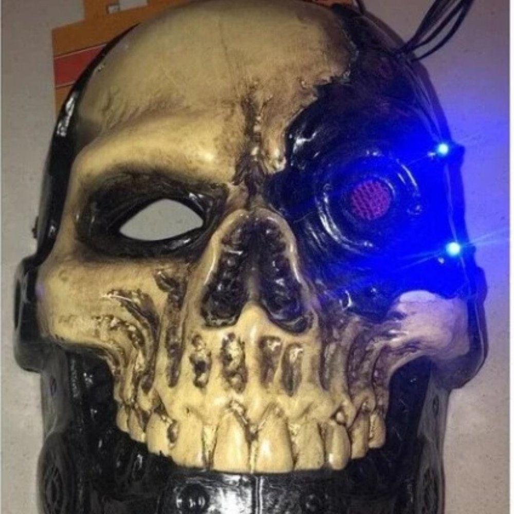 Spooky Village Evil Eyes Light Up Mask Halloween Costume Cracked Skull